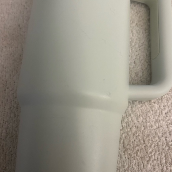 Stanley Quencher H2.0 30oz Tumbler – Mist (Discontinued) w/ Handle & Straw - Picture 4 of 5